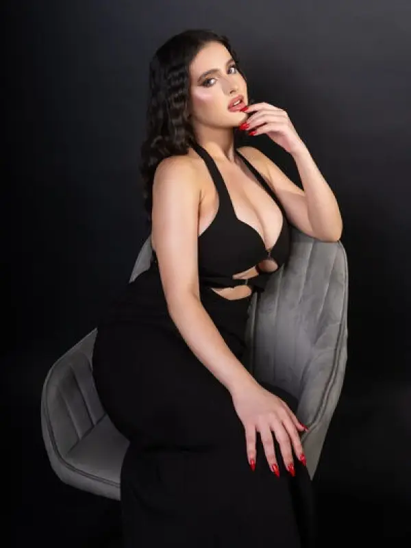 Anita Female companion in Pune