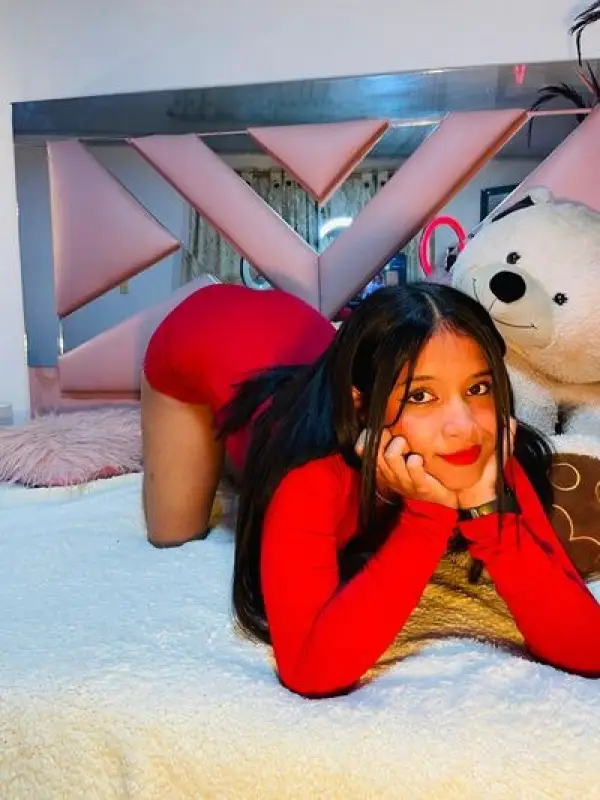 Monika Pune escort